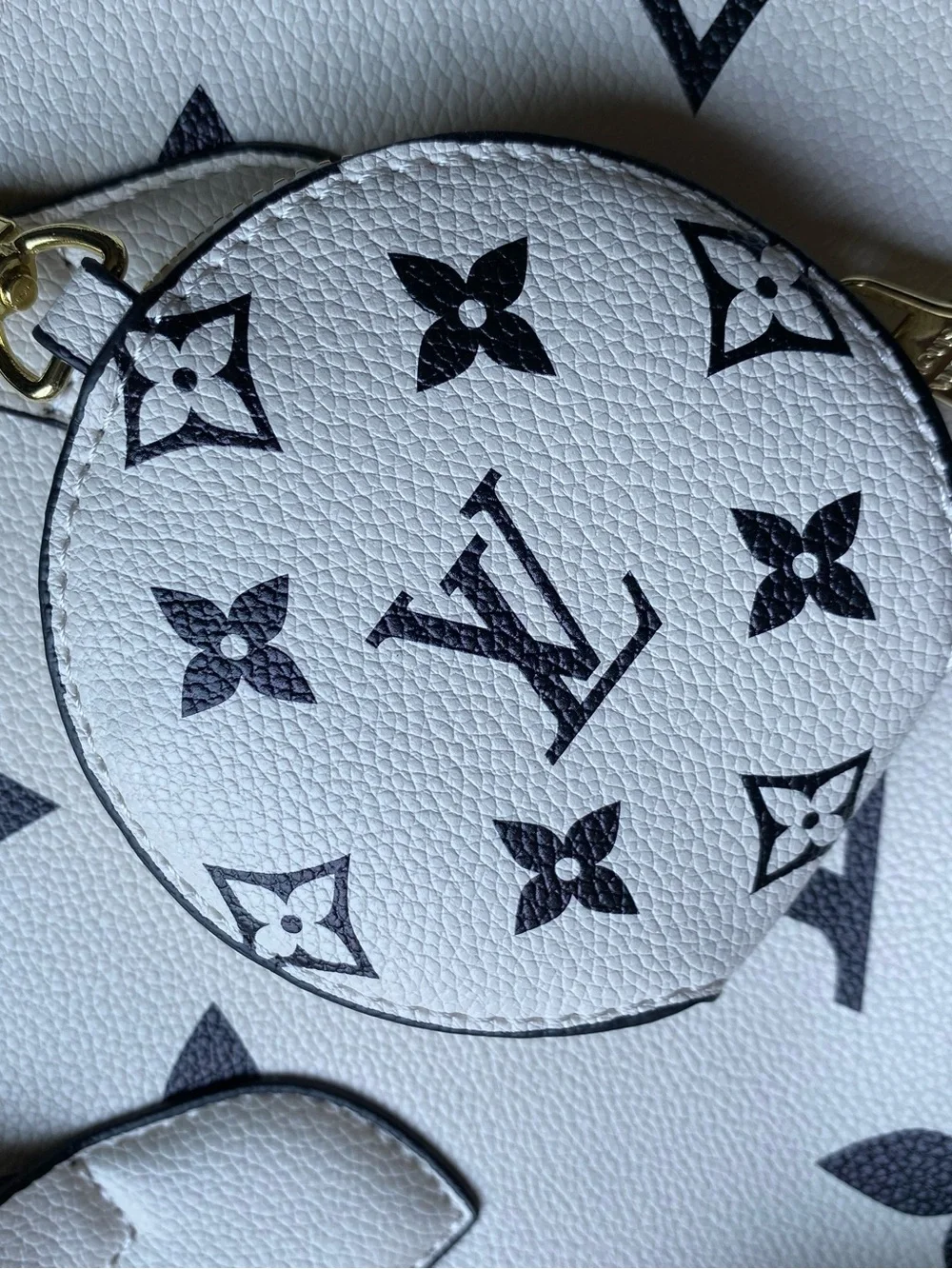 SHOULDER BAG